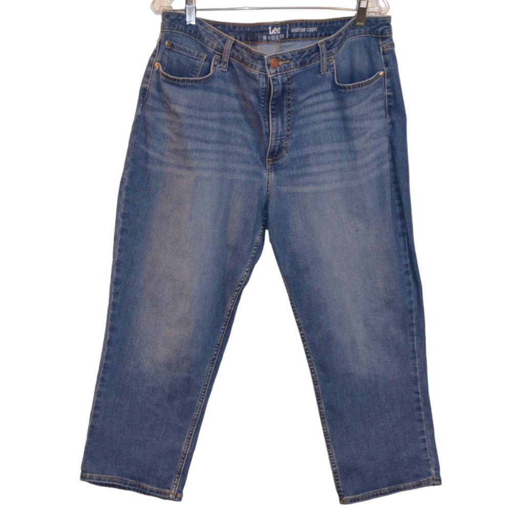 LEE RIDERS Midrise Capri Blue Jeans W - 20' H - 22' Back Seam -15' (NO Size Tag)